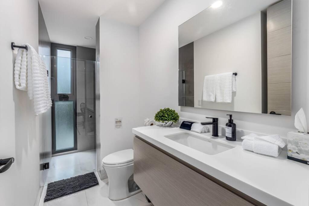 Endless Summer: Oceanview Condo with Pool, Steps from Beach Cabo San Lucas Exterior photo