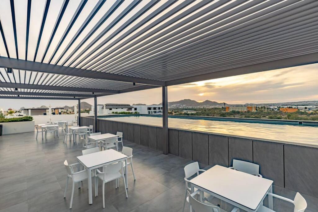 Endless Summer: Oceanview Condo with Pool, Steps from Beach Cabo San Lucas Exterior photo
